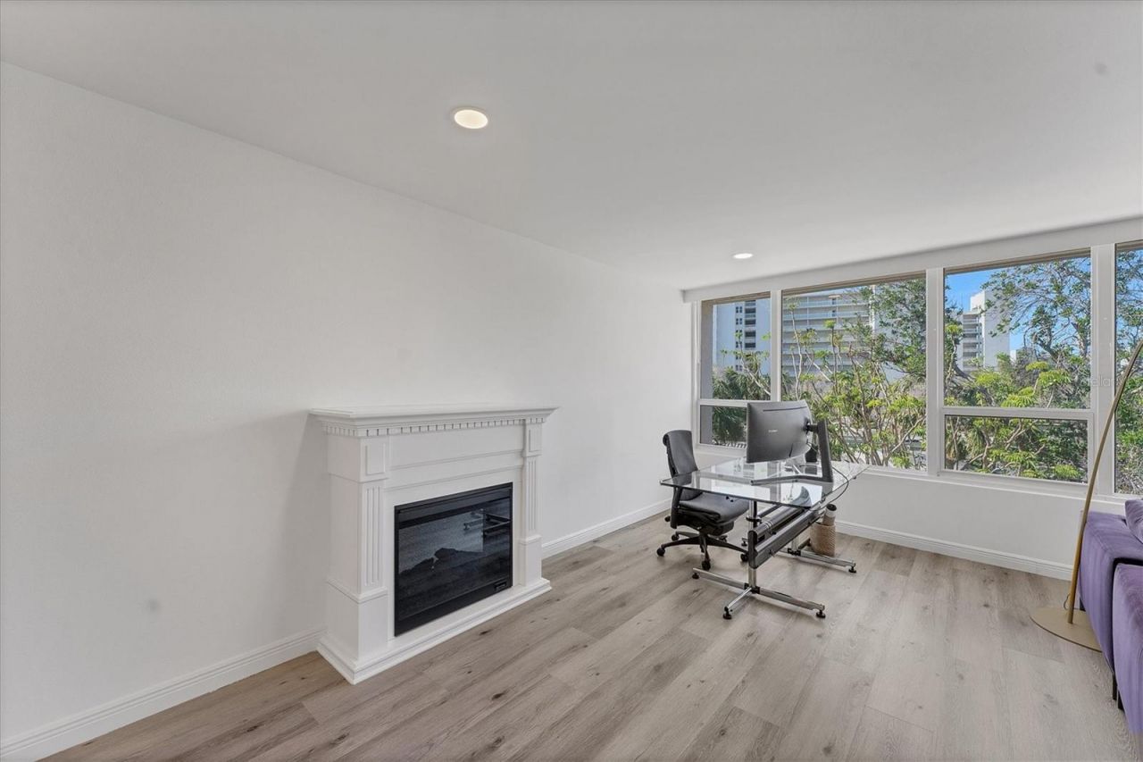 100 Sands Point Road, Unit 323, Longboat Key, FL 34228 Photo