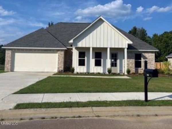 114 Trace Pointe Place, Clinton, MS 39056