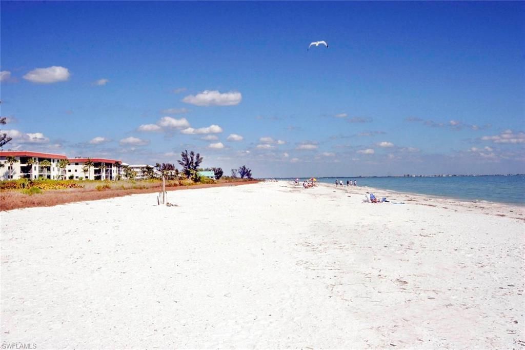 827 E Gulf Dr, Unit M4, Sanibel, FL 33957 Photo