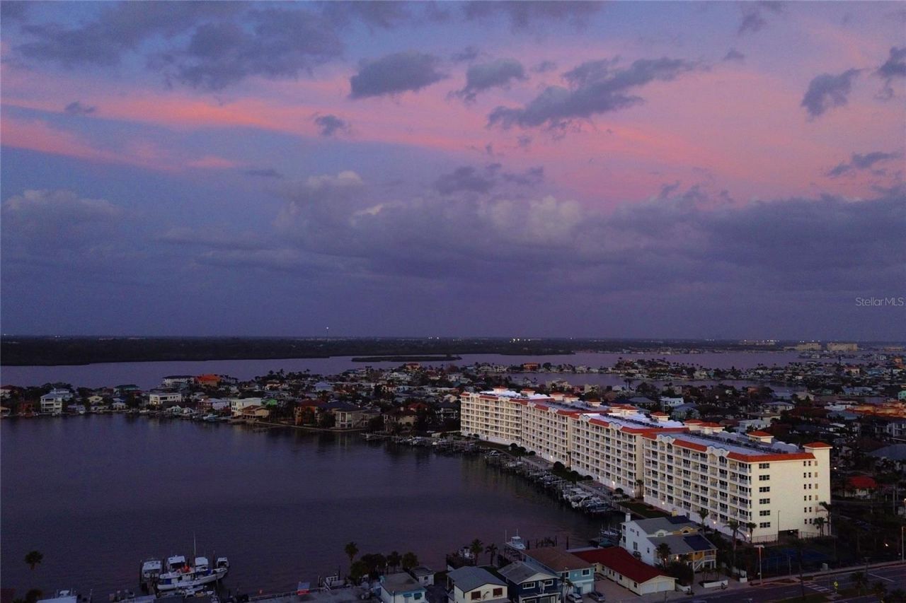 17717 Gulf Boulevard, Unit 601, Redington Shores, FL 33708 Photo