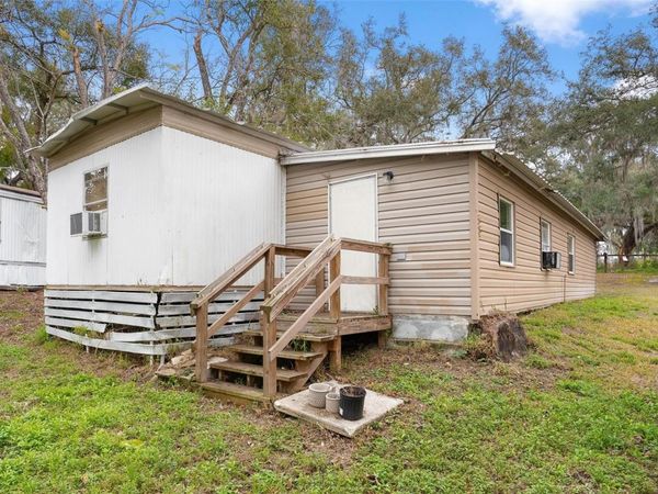 2107 HIALEAH AVENUE, LEESBURG, FL 34748