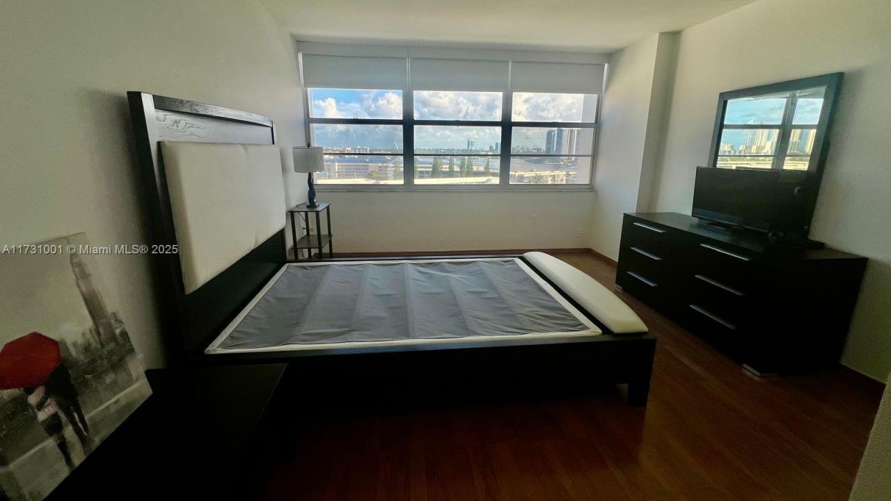 18031 Biscayne Blvd, Unit 1103, Aventura, FL 33160 Photo