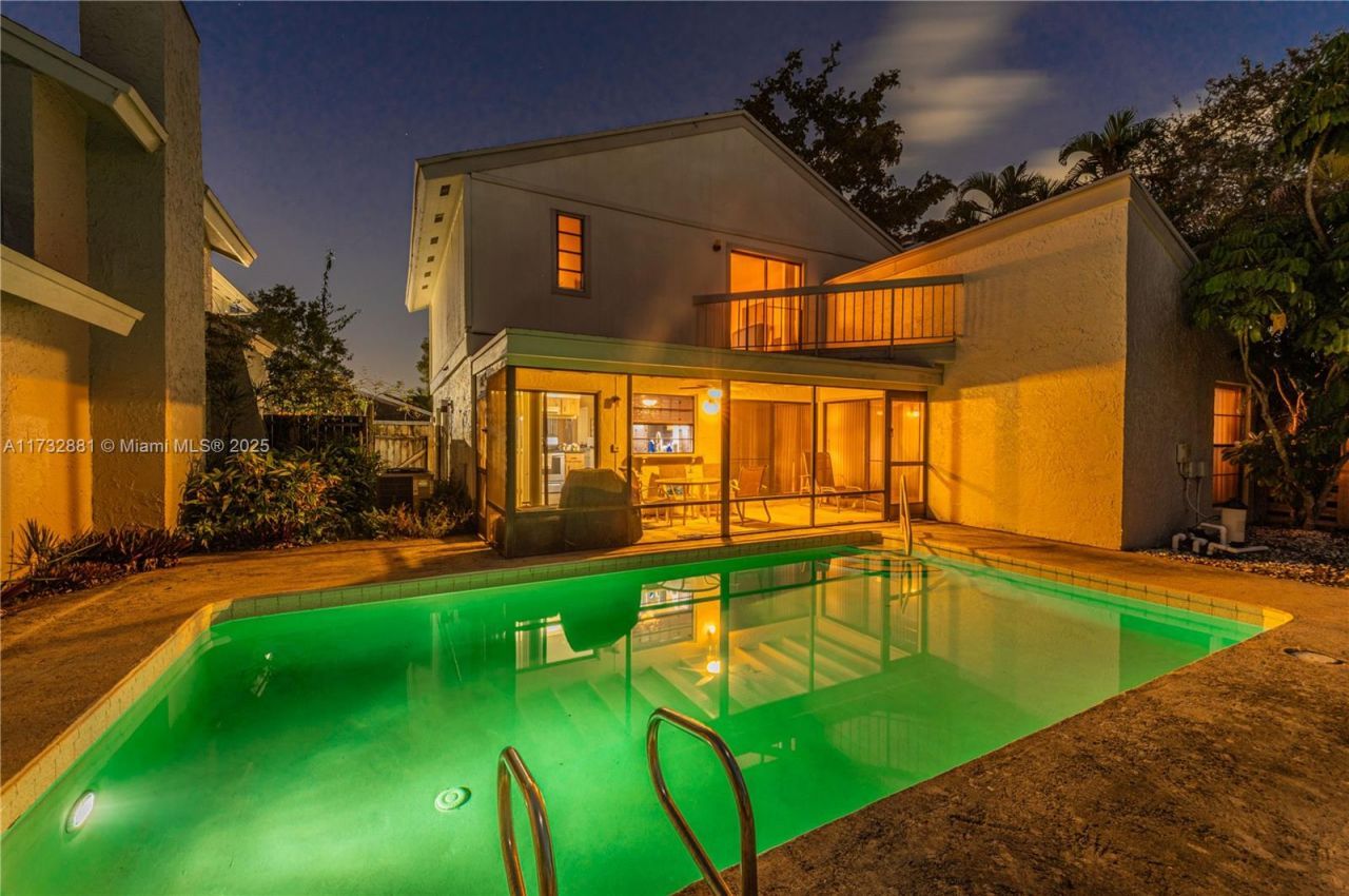 36 Eastmont Rd, Hollywood, FL 33021 Photo