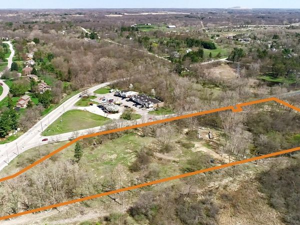 5860 Ford Road, Ann Arbor, MI 48105