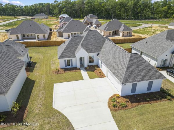 433 Aurora Circle, Canton, MS 39046
