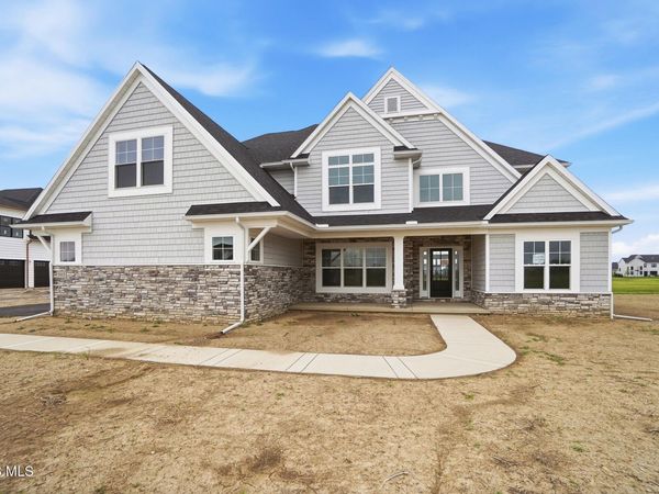 503 Cathedral Court, Perrysburg, OH 43551