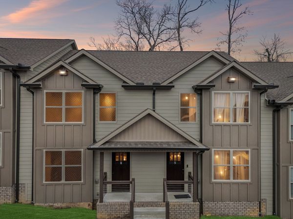 122 W Broad St, Smithville, TN 37166