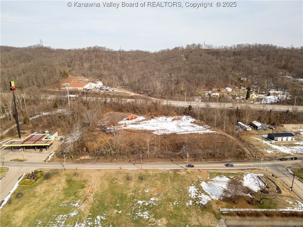 6000 Fairlawn Avenue, Dunbar, WV 25064