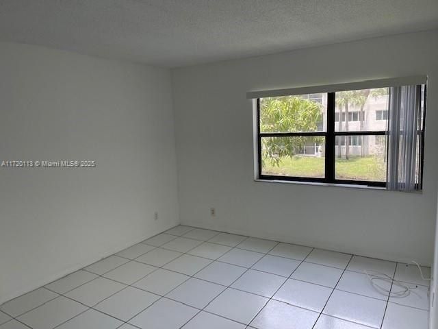 301 Racquet Club Rd, Unit 201, Weston, FL 33326 Photo
