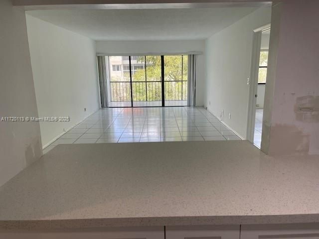 301 Racquet Club Rd, Unit 201, Weston, FL 33326 Photo