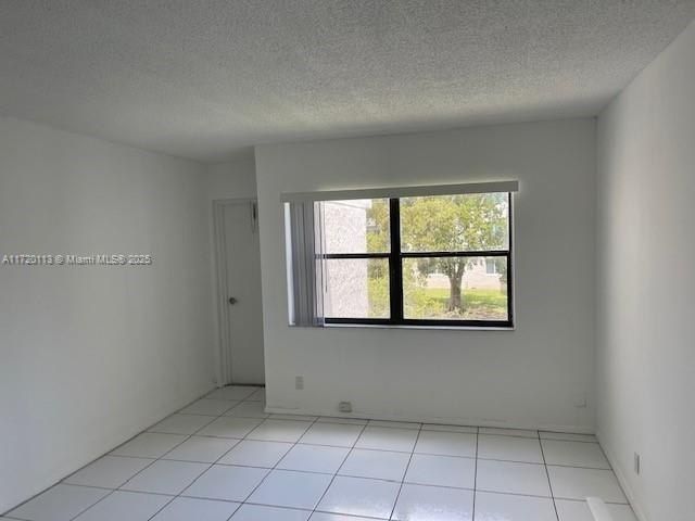 301 Racquet Club Rd, Unit 201, Weston, FL 33326 Photo