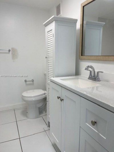 301 Racquet Club Rd, Unit 201, Weston, FL 33326 Photo