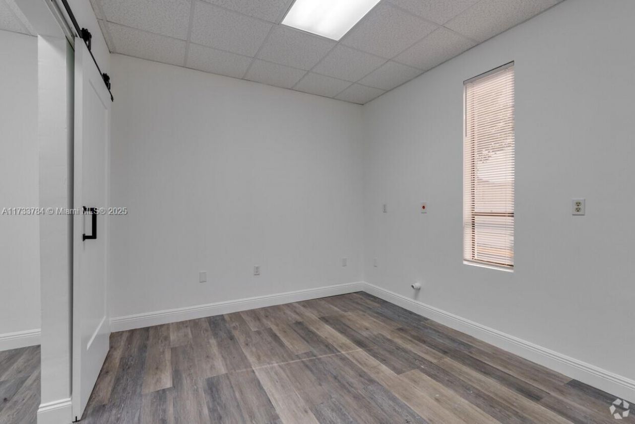 7100 W Commercial Blvd, Fort Lauderdale, FL 33319 Photo