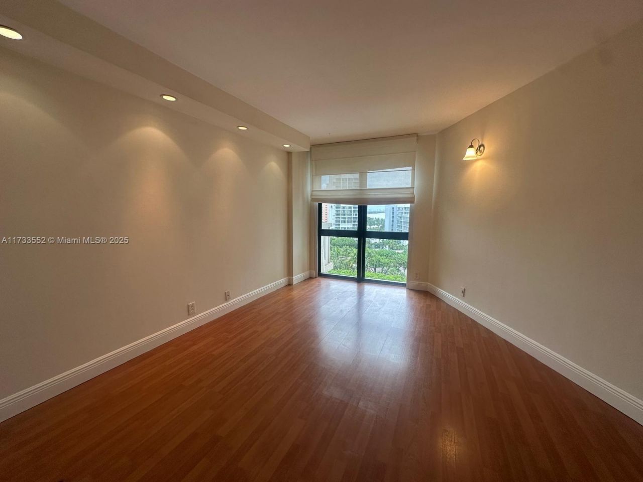 1121 Crandon Blvd, Unit E904, Key Biscayne, FL 33149 Photo