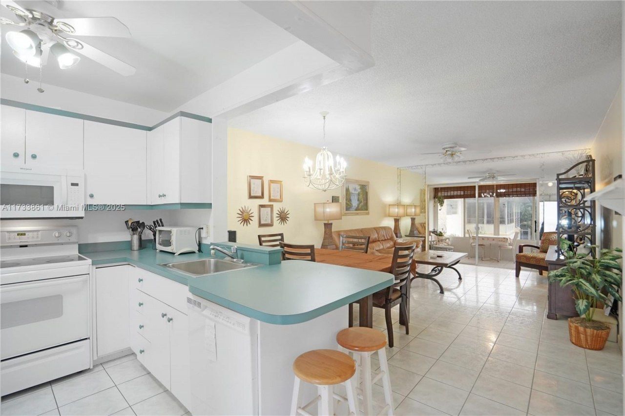 5171 W Oakland Park Blvd, Unit 311, Lauderdale Lakes, FL 33313 Photo