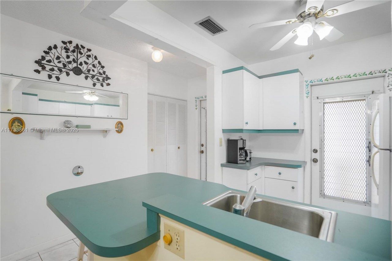 5171 W Oakland Park Blvd, Unit 311, Lauderdale Lakes, FL 33313 Photo