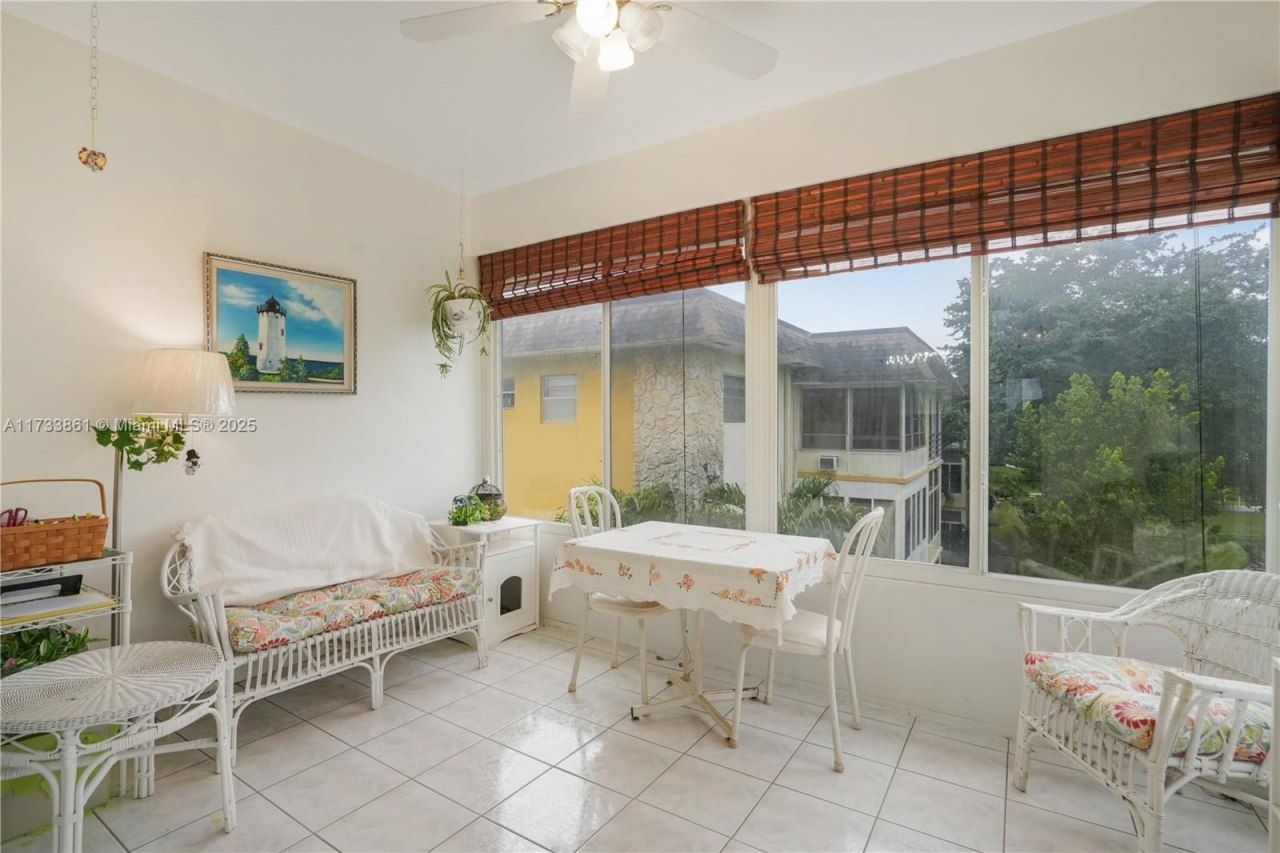 5171 W Oakland Park Blvd, Unit 311, Lauderdale Lakes, FL 33313 Photo