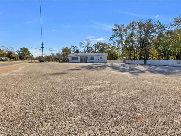 315 Lee Street W, Chickasaw, AL 36611