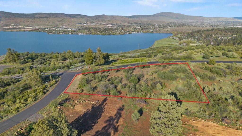 824 Bailey Mountain Drive Klamath Falls, OR 97601