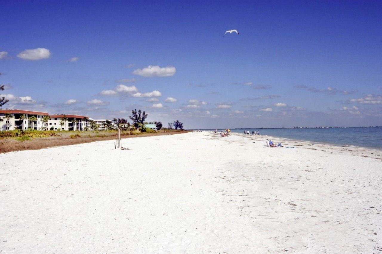 827 E Gulf Dr, Unit M4, Sanibel, FL 33957 Photo