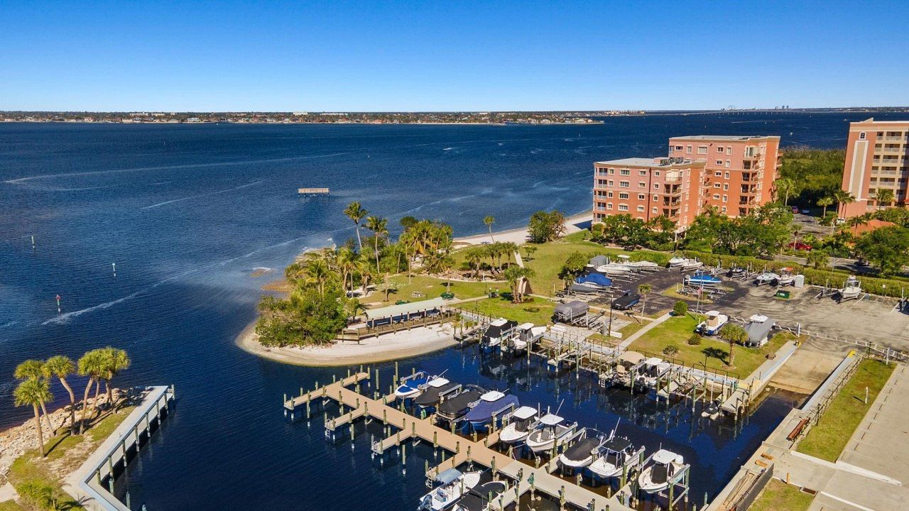14811 Laguna Dr, Unit 101, Fort Myers, FL 33908 Photo