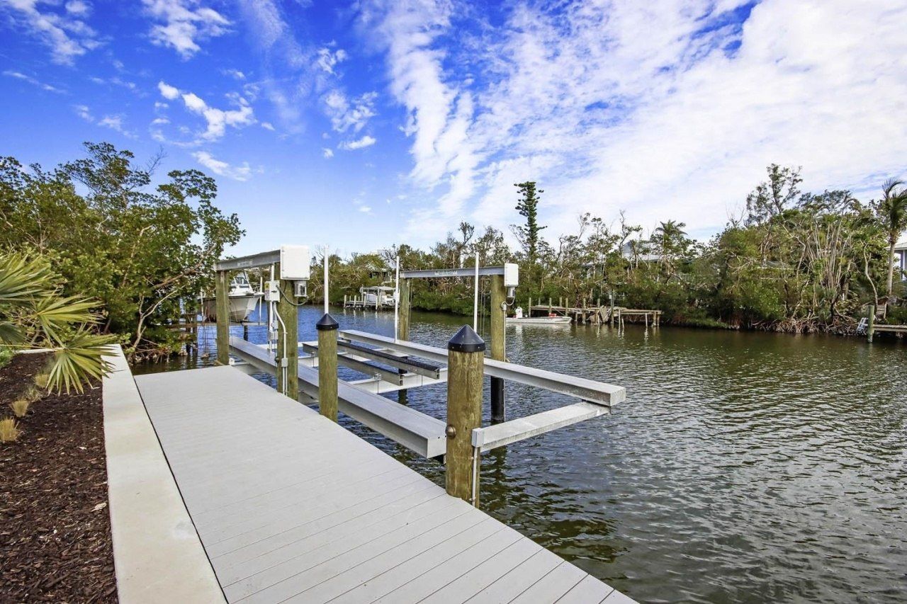 1656 Hibiscus Dr, Sanibel, FL 33957 Photo