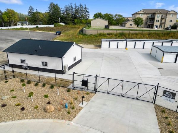 3556 Marnie Avenue, Waterloo, IA 50701