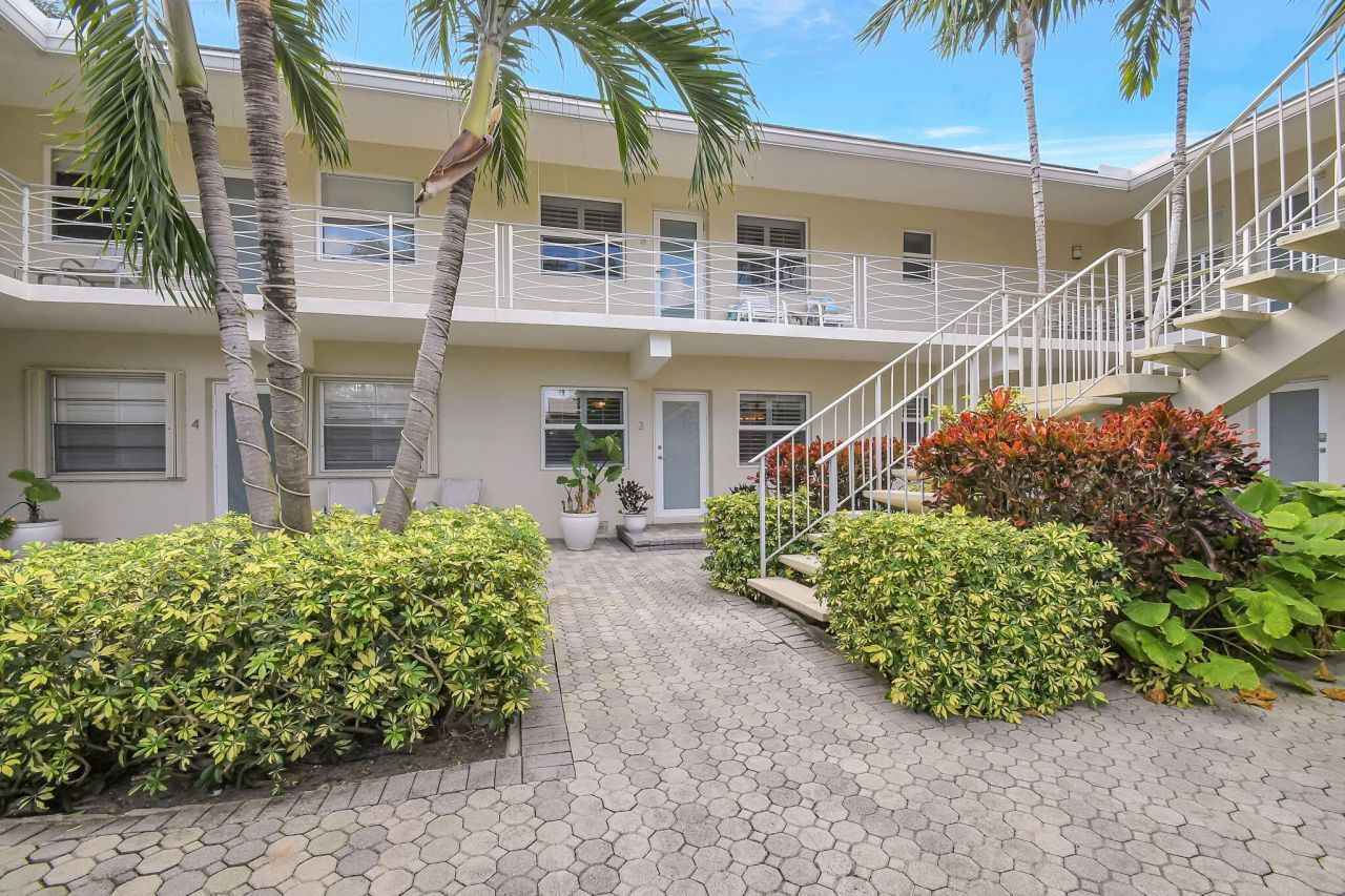 100 Venetian Drive, Unit 3, Delray Beach, FL 33483 Photo