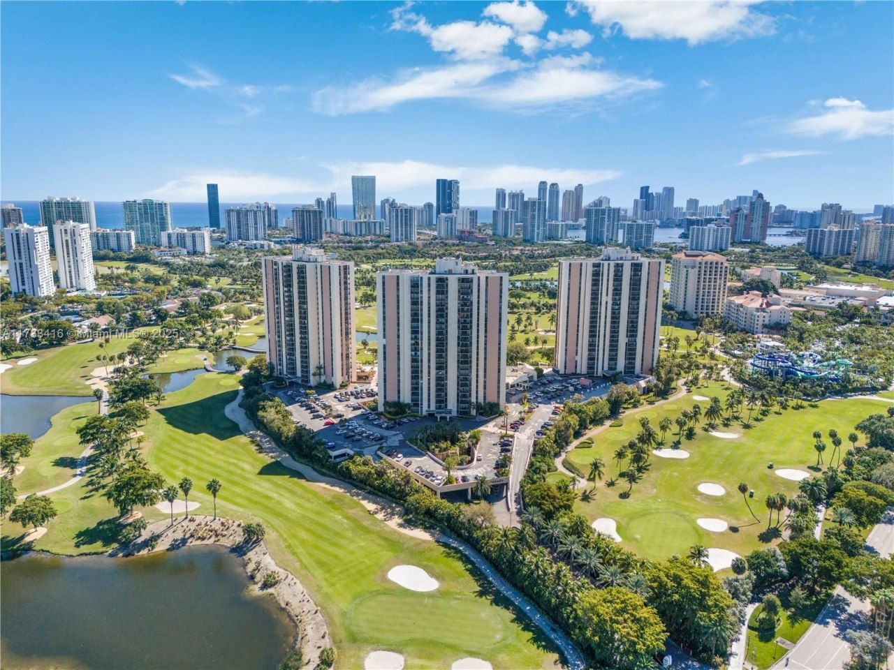 20379 W Country Club Dr, Unit 939, Miami, FL 33180 Photo