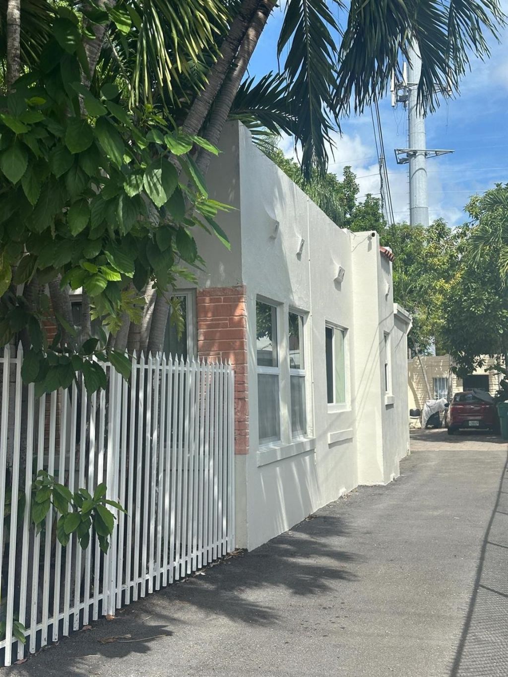 675 NW 34th Street, Miami, FL 33127 Photo