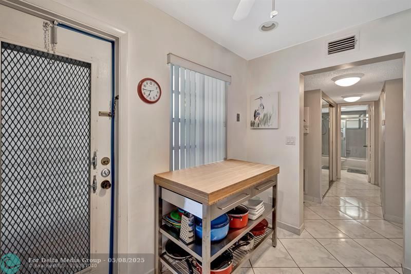 4270 NW 40th Street, Unit 302, Lauderdale Lakes, FL 33319 Photo