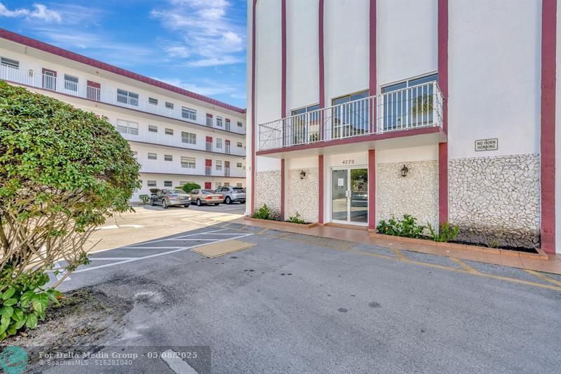 4270 NW 40th Street, Unit 302, Lauderdale Lakes, FL 33319 Photo