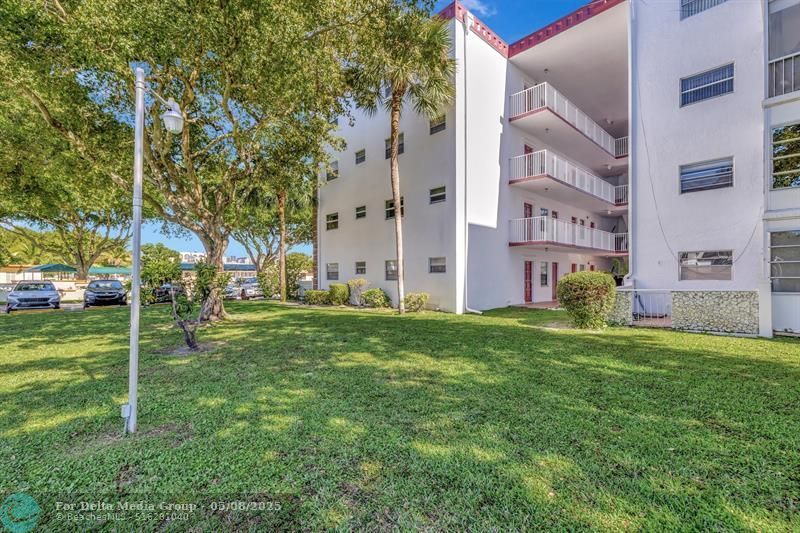 4270 NW 40th Street, Unit 302, Lauderdale Lakes, FL 33319 Photo