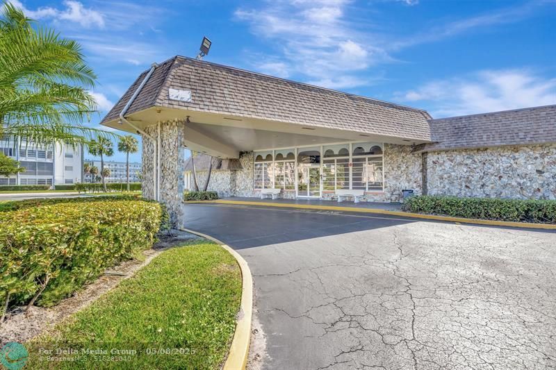 4270 NW 40th Street, Unit 302, Lauderdale Lakes, FL 33319 Photo