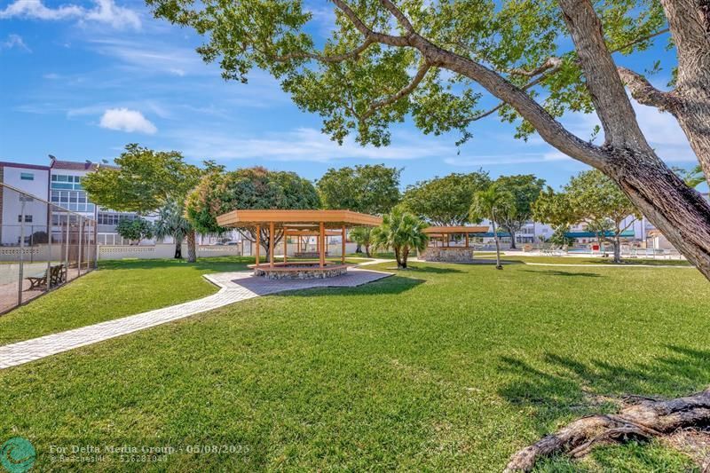 4270 NW 40th Street, Unit 302, Lauderdale Lakes, FL 33319 Photo