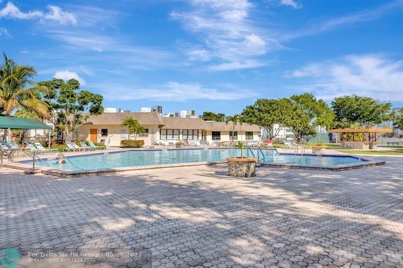 4270 NW 40th Street, Unit 302, Lauderdale Lakes, FL 33319 Photo