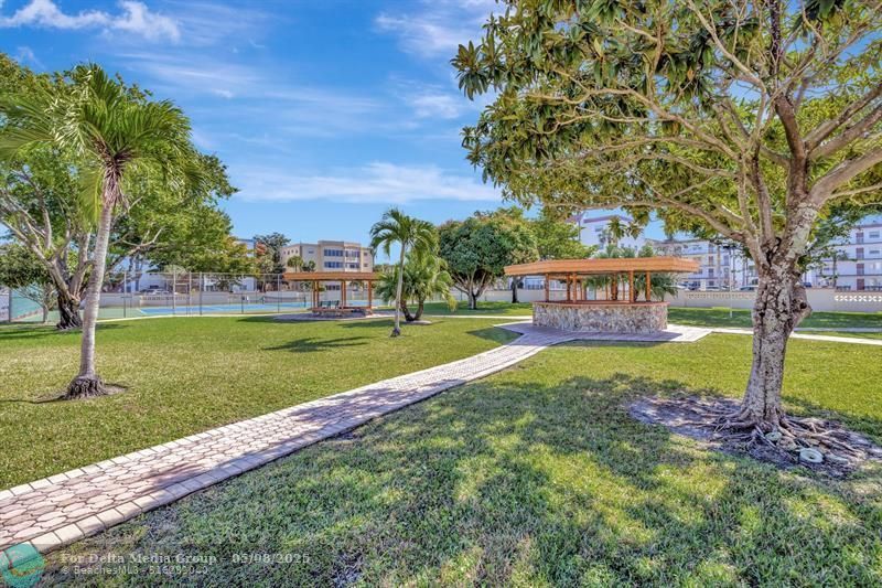 4270 NW 40th Street, Unit 302, Lauderdale Lakes, FL 33319 Photo