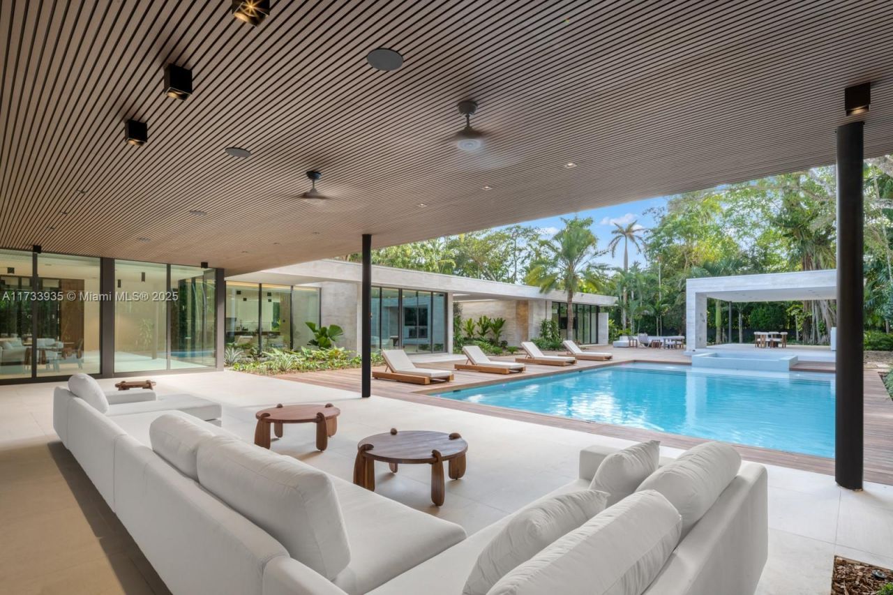 4040 Kiaora St, Miami, FL 33133 Photo