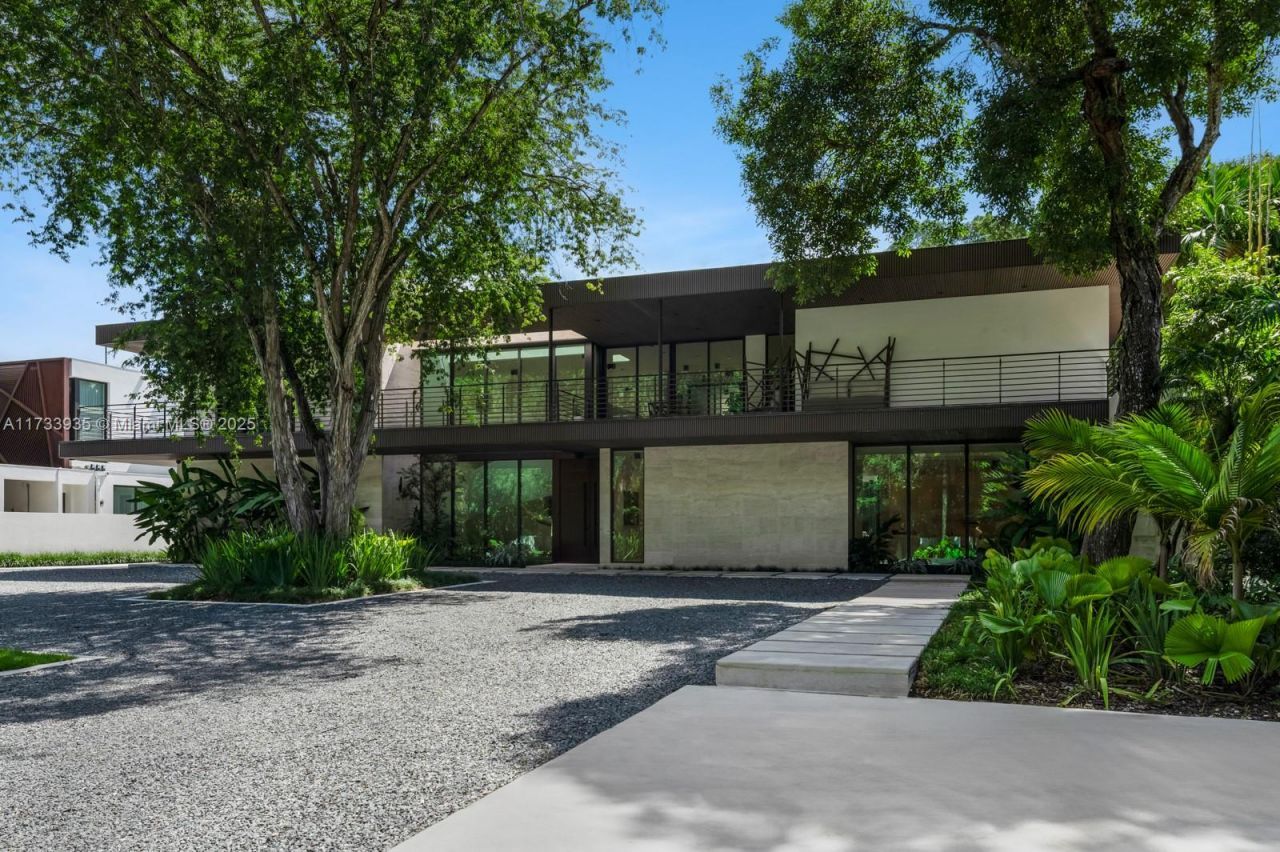 4040 Kiaora St, Miami, FL 33133 Photo