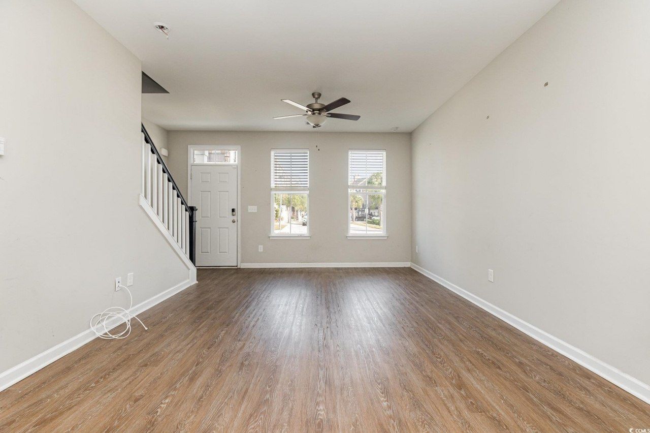 3525 Bristol Ln. Photo 10