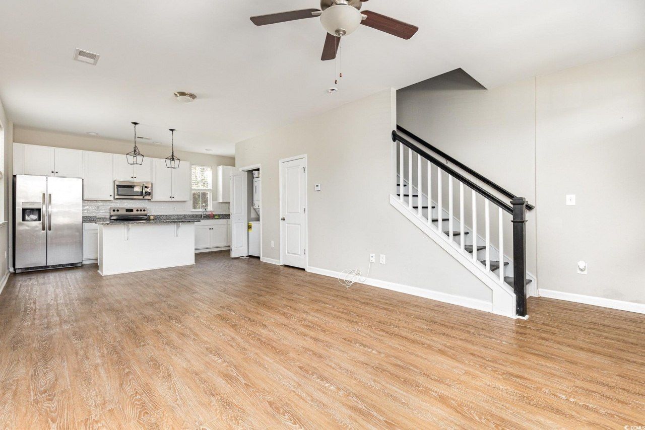 3525 Bristol Ln. Photo 5