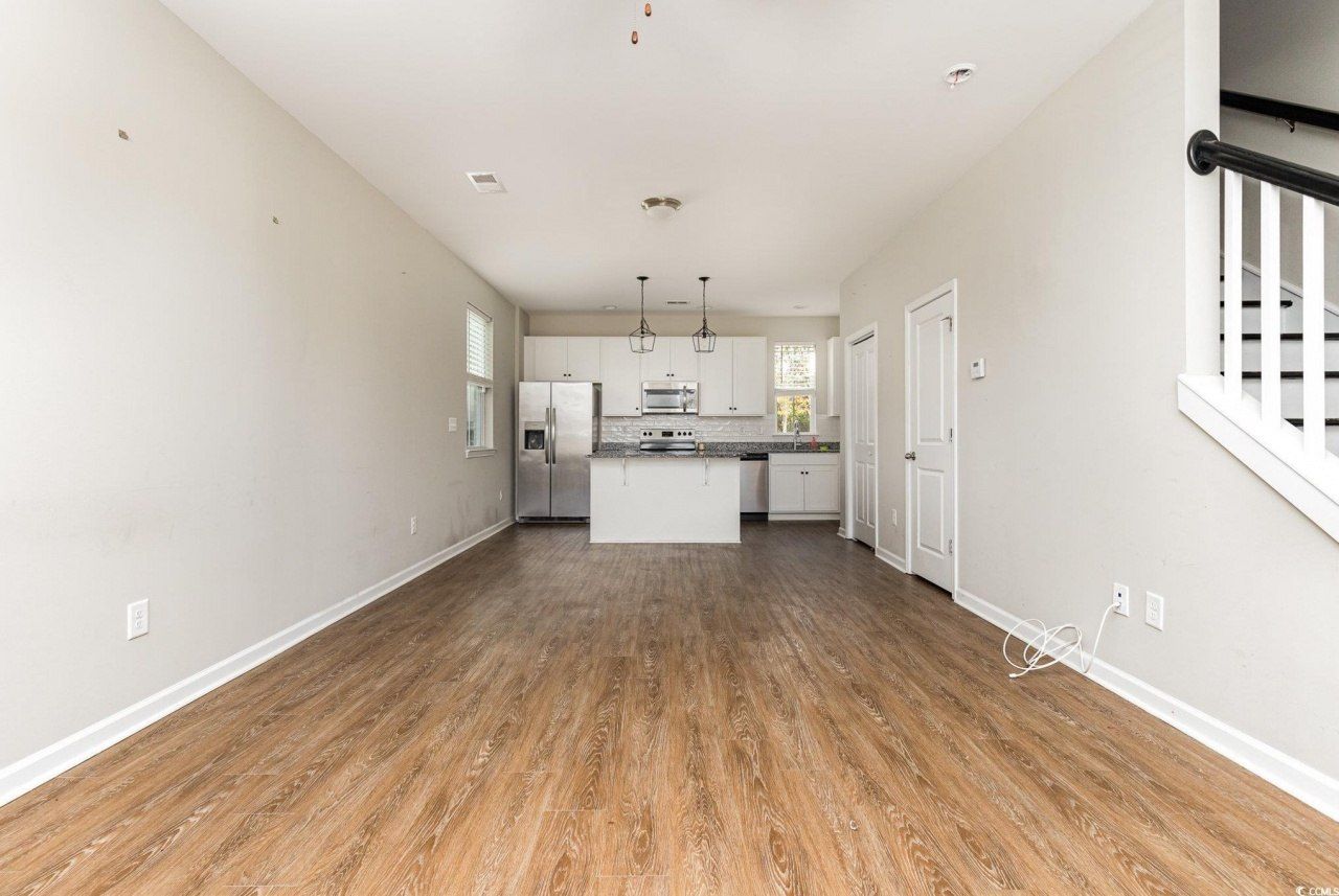 3525 Bristol Ln. Photo 6