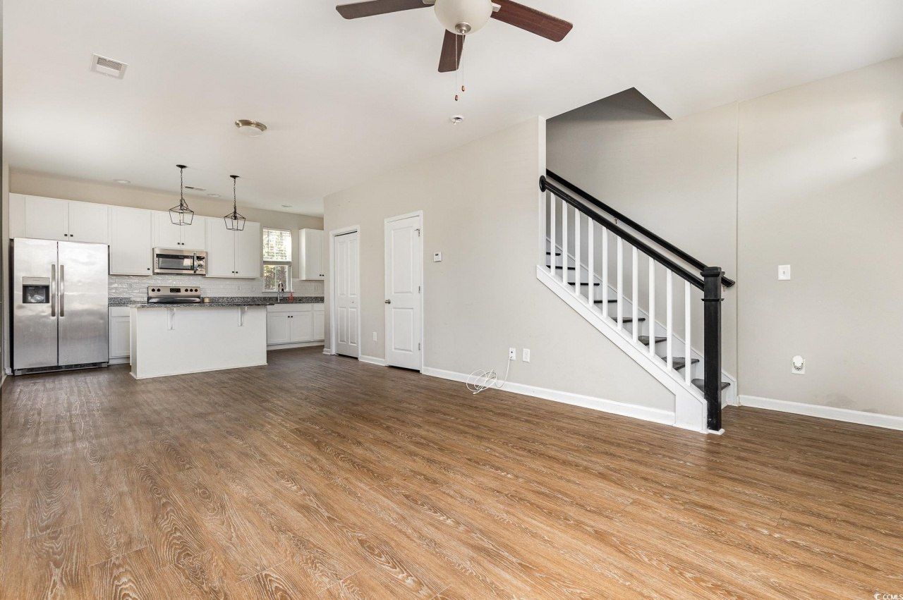 3525 Bristol Ln. Photo 7