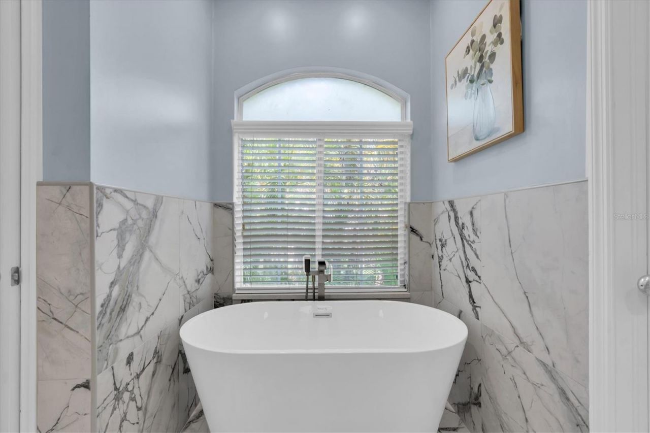 6224 Vista Verde Drive W, Saint Petersburg, FL 33707 Photo