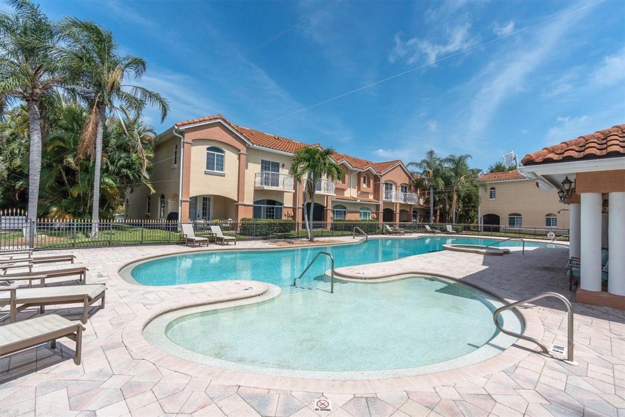 6224 Vista Verde Drive W, Saint Petersburg, FL 33707 Photo