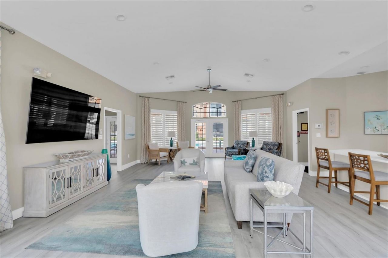 6224 Vista Verde Drive W, Saint Petersburg, FL 33707 Photo