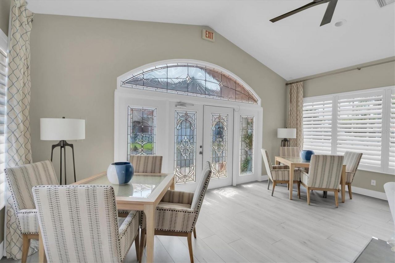 6224 Vista Verde Drive W, Saint Petersburg, FL 33707 Photo