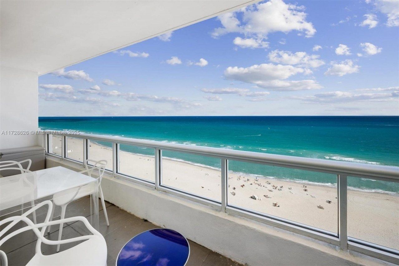 5601 Collins Ave, Unit PH-5, Miami Beach, FL 33140 Photo