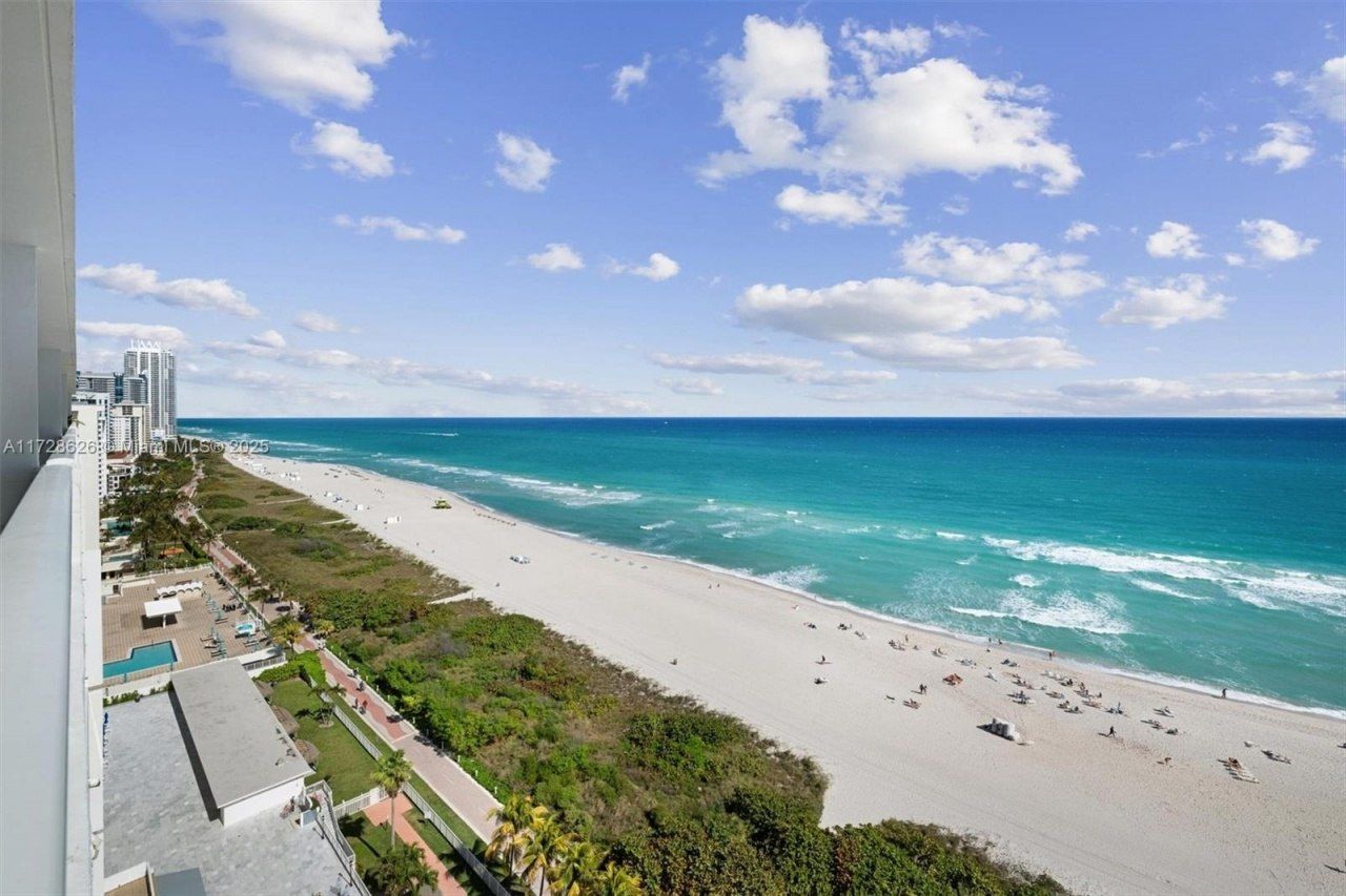 5601 Collins Ave, Unit PH-5, Miami Beach, FL 33140 Photo