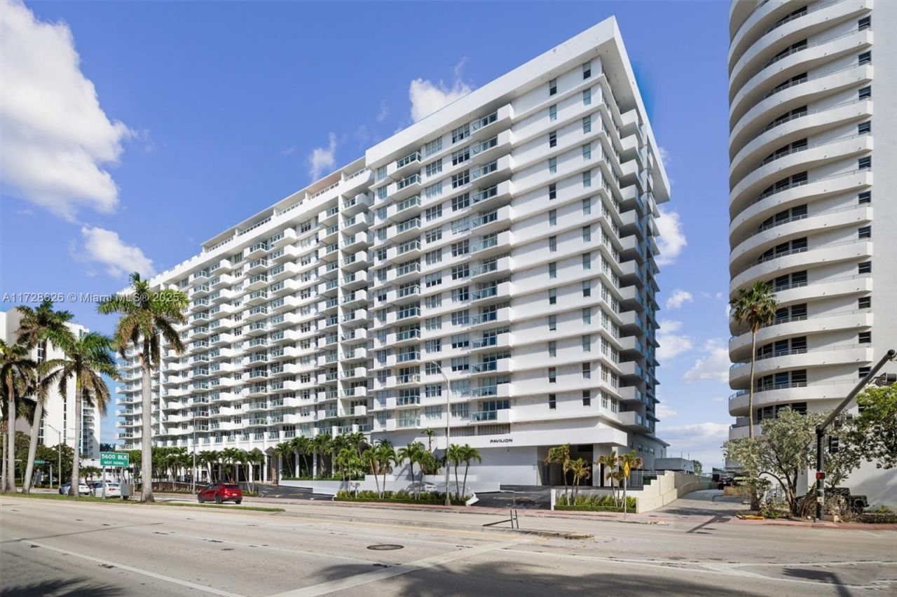 5601 Collins Ave, Unit PH-5, Miami Beach, FL 33140 Photo